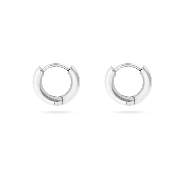 Minimal Cay Huggie Earrings