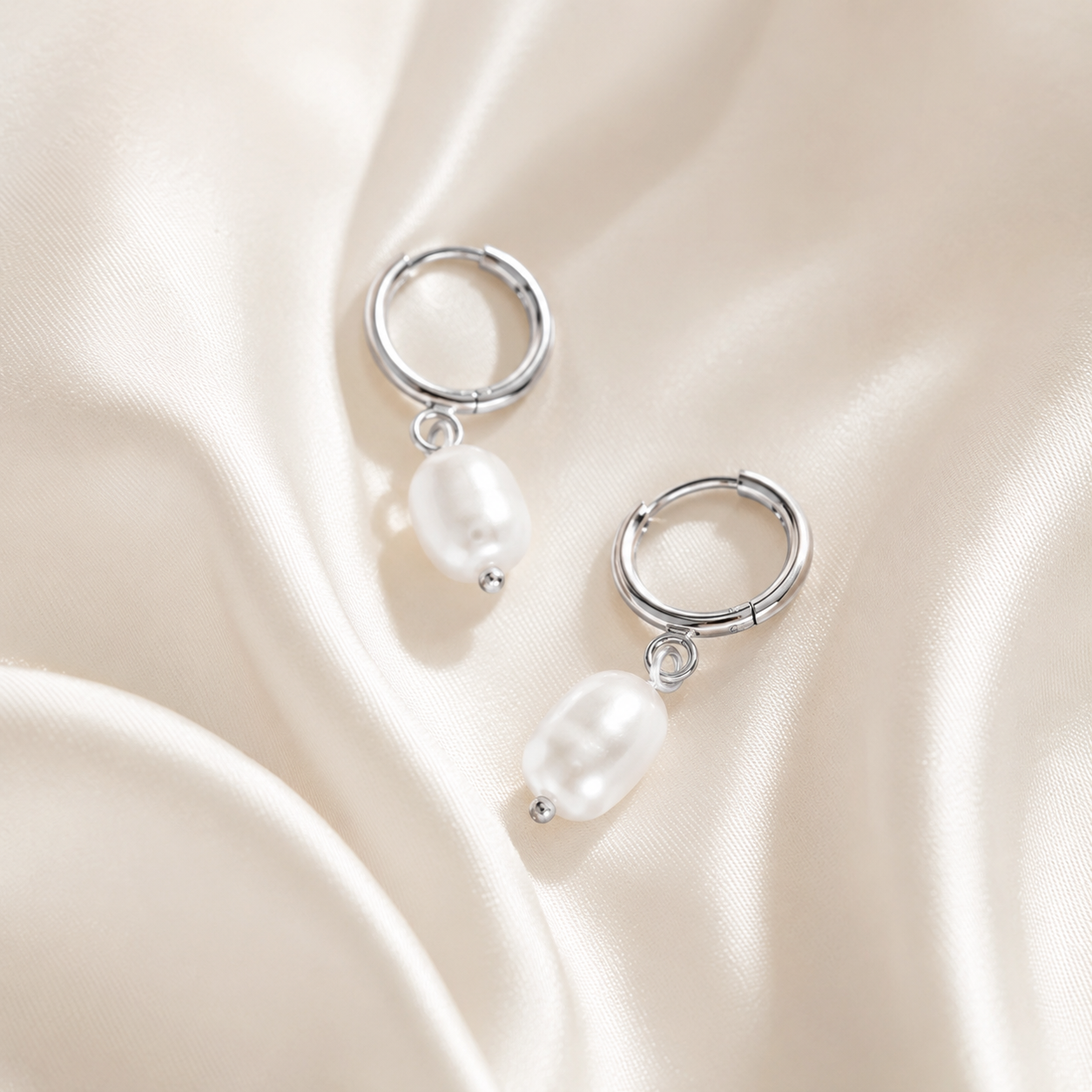 Paria Pearl Earrings