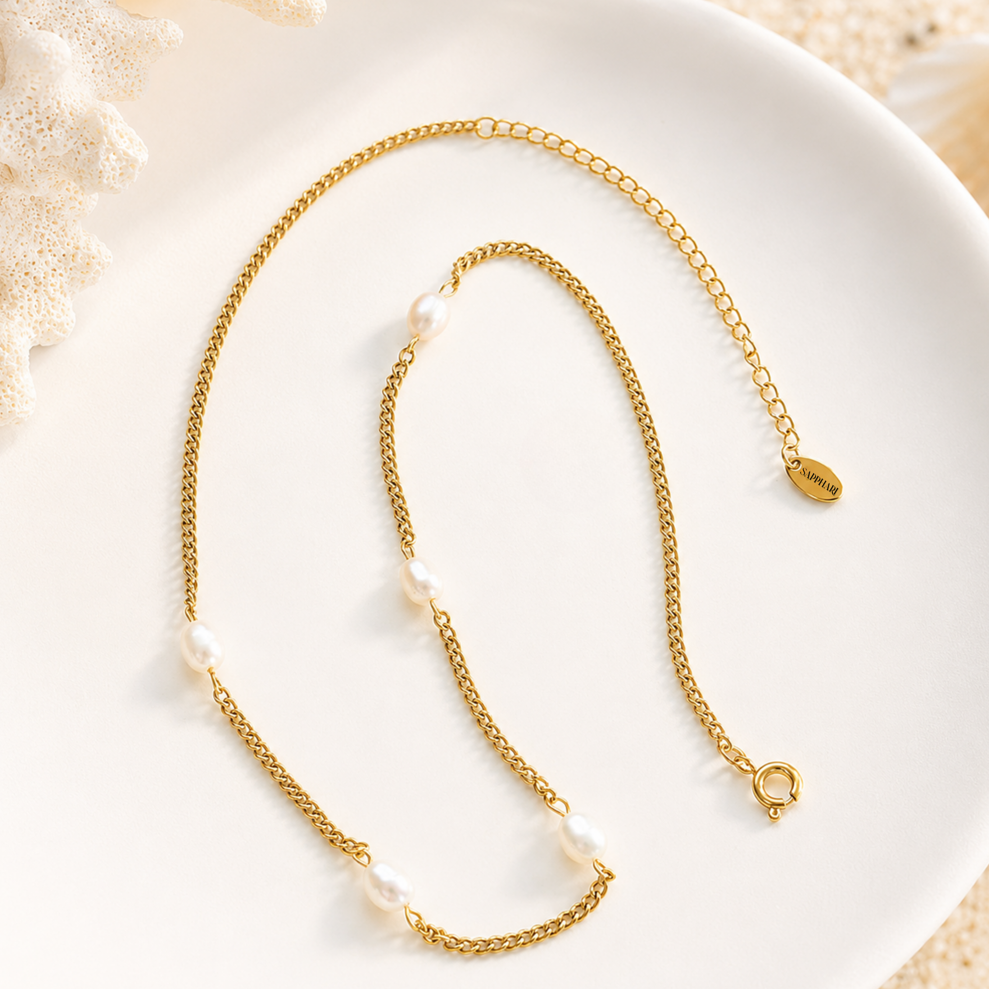 Isla Pearl Necklace