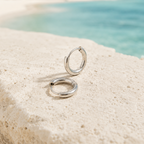 Minimal Cay Huggie Earrings